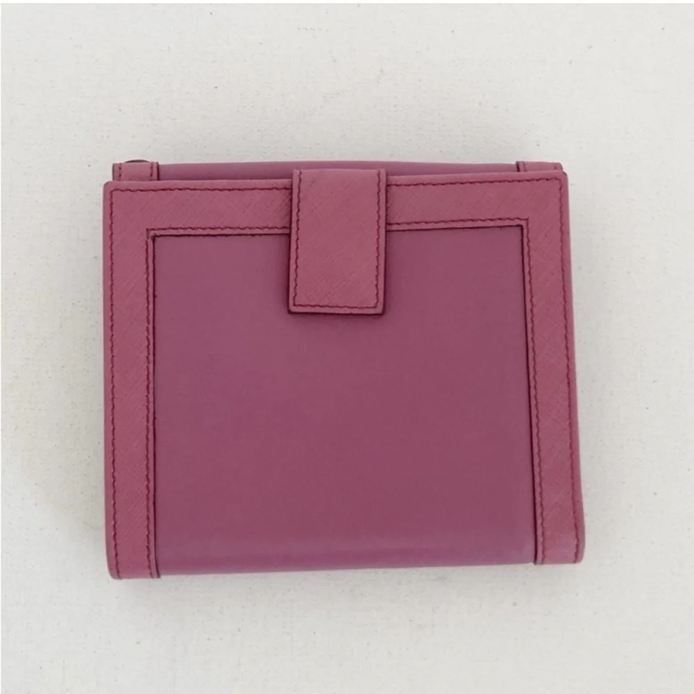 SALVATORE FERRAGAMO Vintage Gancini Compact Wallet Mauve with Chain